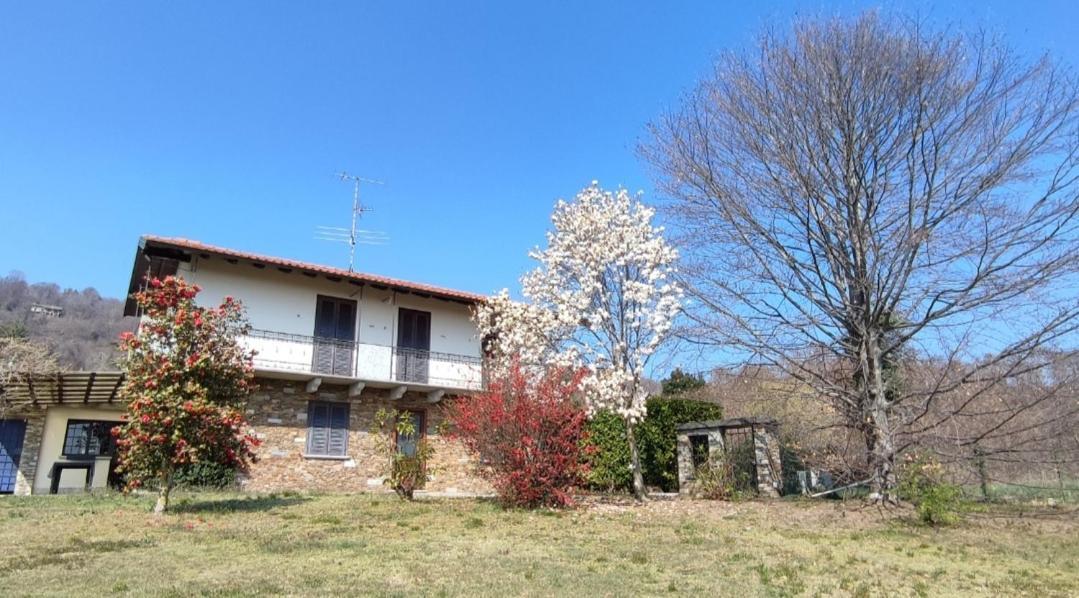 Casale Cadeloro Villa Nebbiuno Szoba fotó